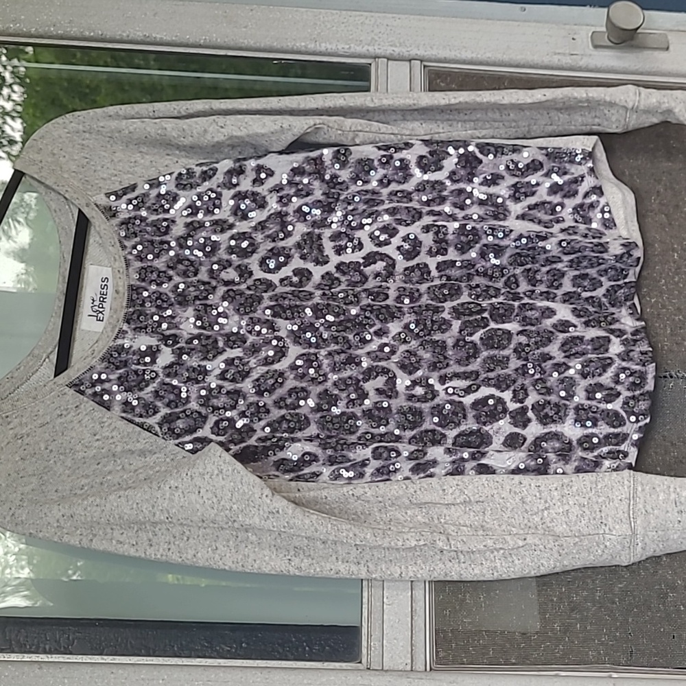 Love express size medium leopard sweater